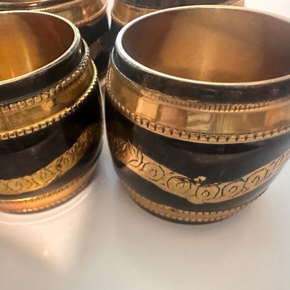 Moody Hollywood Regency Black Enamel Etched Brass Barrel Napkin Rings SET of 8 - Picture 6 of 13